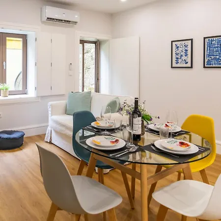 River Flat W/ Patio By Lovelystay Lejlighed Porto