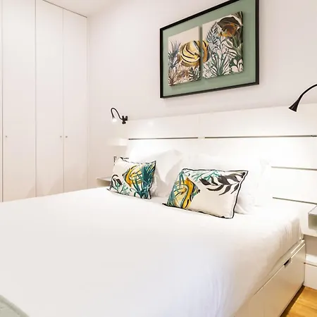 River Flat W/ Patio By Lovelystay Oporto