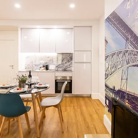 Apartment River Flat W/ Patio By Lovelystay Porto