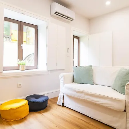 River Flat W/ Patio By Lovelystay Porto