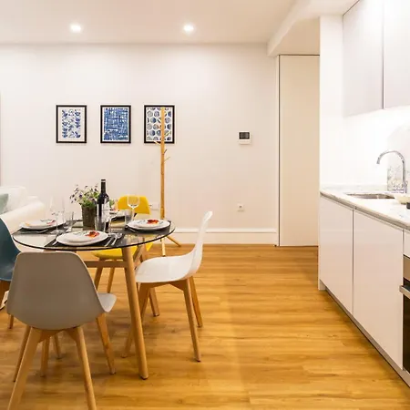 River Flat W/ Patio By Lovelystay Porto