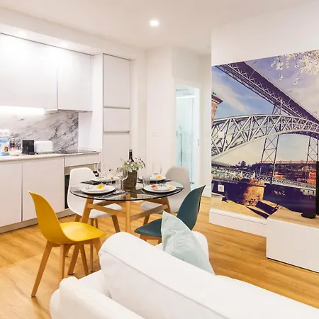 River Flat W/ Patio By Lovelystay Oporto